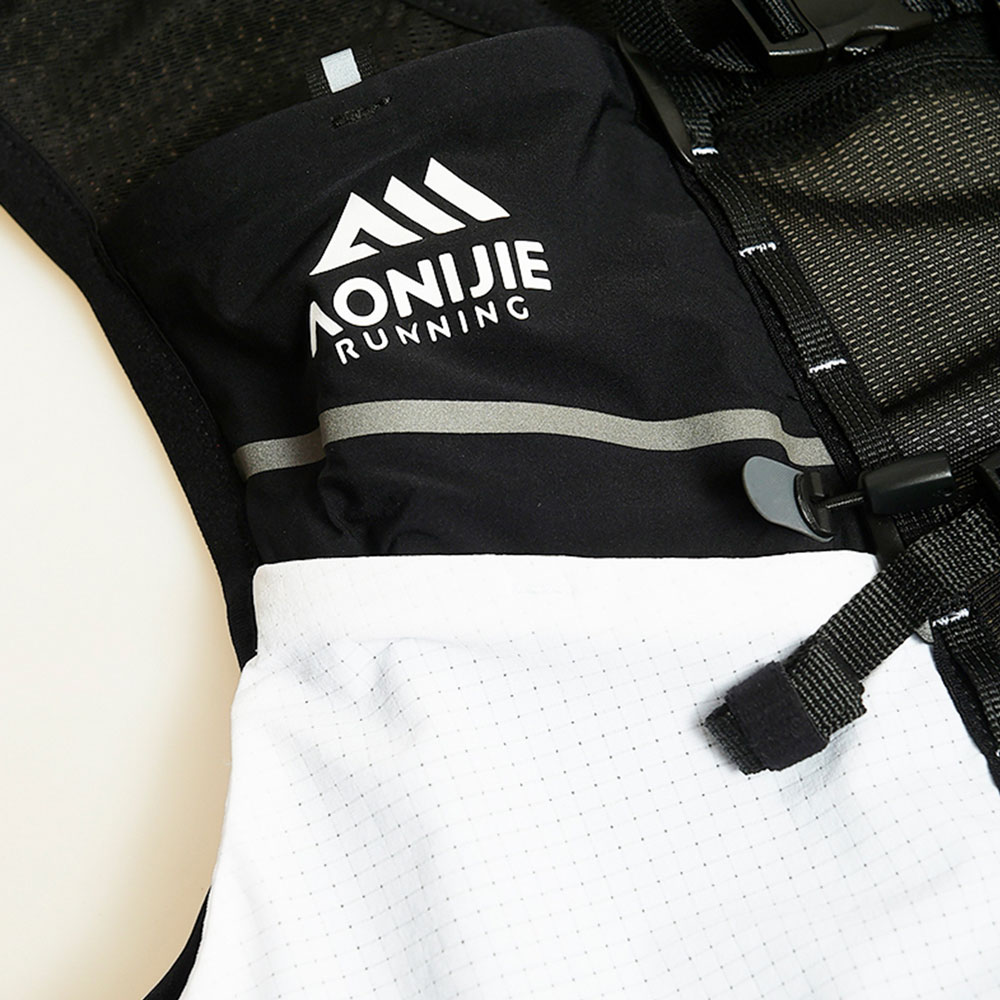 mochila-para-trail-running-aonijie-5L-black-ultrarun_01
